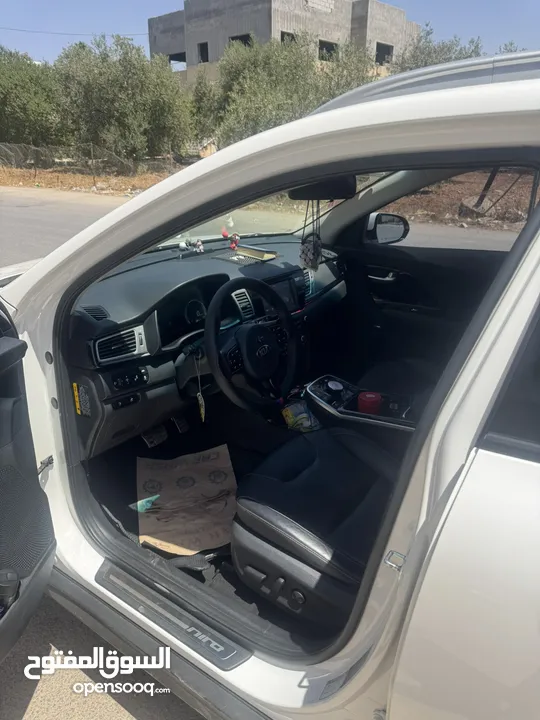 للبيع  Kia nero ev 2021  السيارة فل كامل مع فتحة ..............................