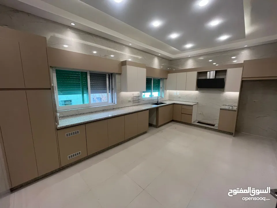 شقة 4 نوم مع مسبح للايجار ( Property 39164 )-175034641