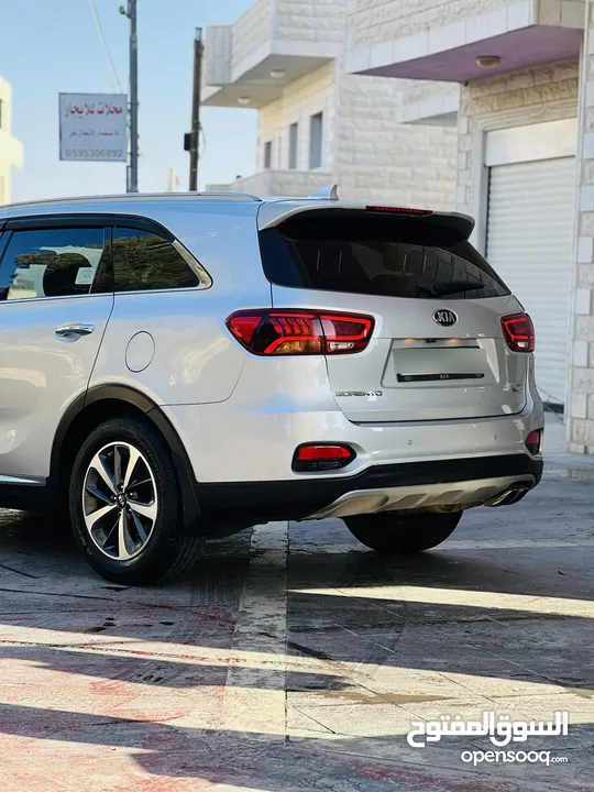 كيا سيورينتو ترخيص 2108 دهان شركه بالكامل  دفع رباعي 4x4
