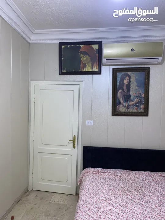 شقه مفروشه واستوديو مفروش  للايجار أسبوعي او شهري او سنوي. وللعائلات فقط كون العماره عائليه محترمه.