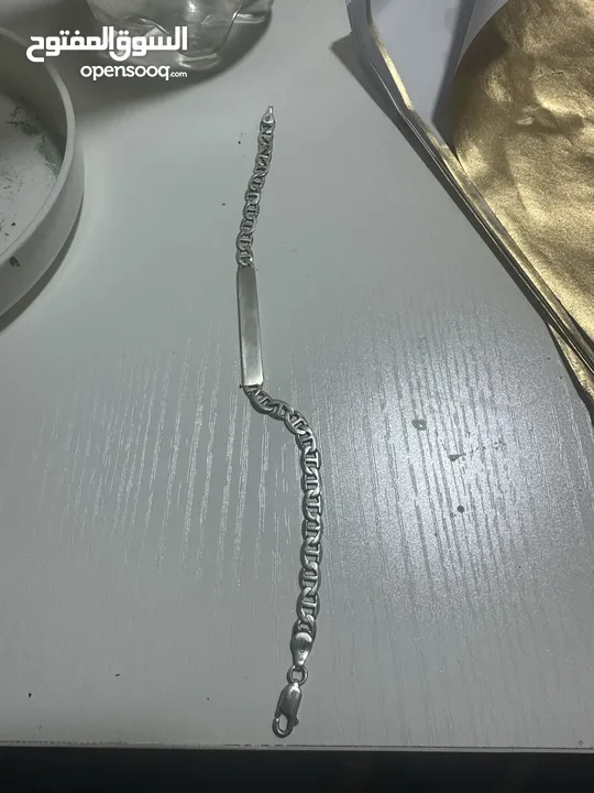 أسواره فضه وزن سبع غرامات ونص تقريبا للبيع