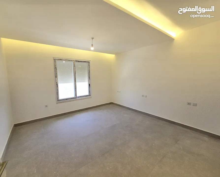 عبدون شقة جديدة للإيجار مساحة 180 متر طابق اول