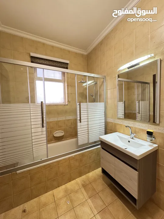 Not Furnished Apartment to Rent 250sqm ( Property 40398 )-174640531