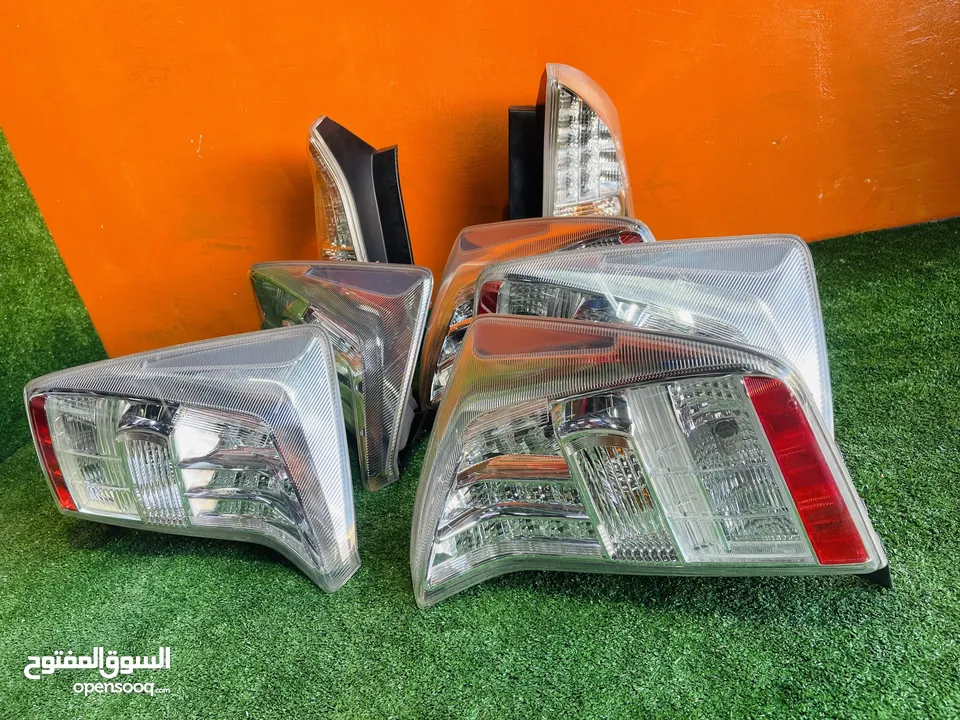 اضوية خلفية مستعمل اصلي ياباني بريوس2010-2011  مستعمل اصلي وارد اليابان Toyota Prius 2010/2011
