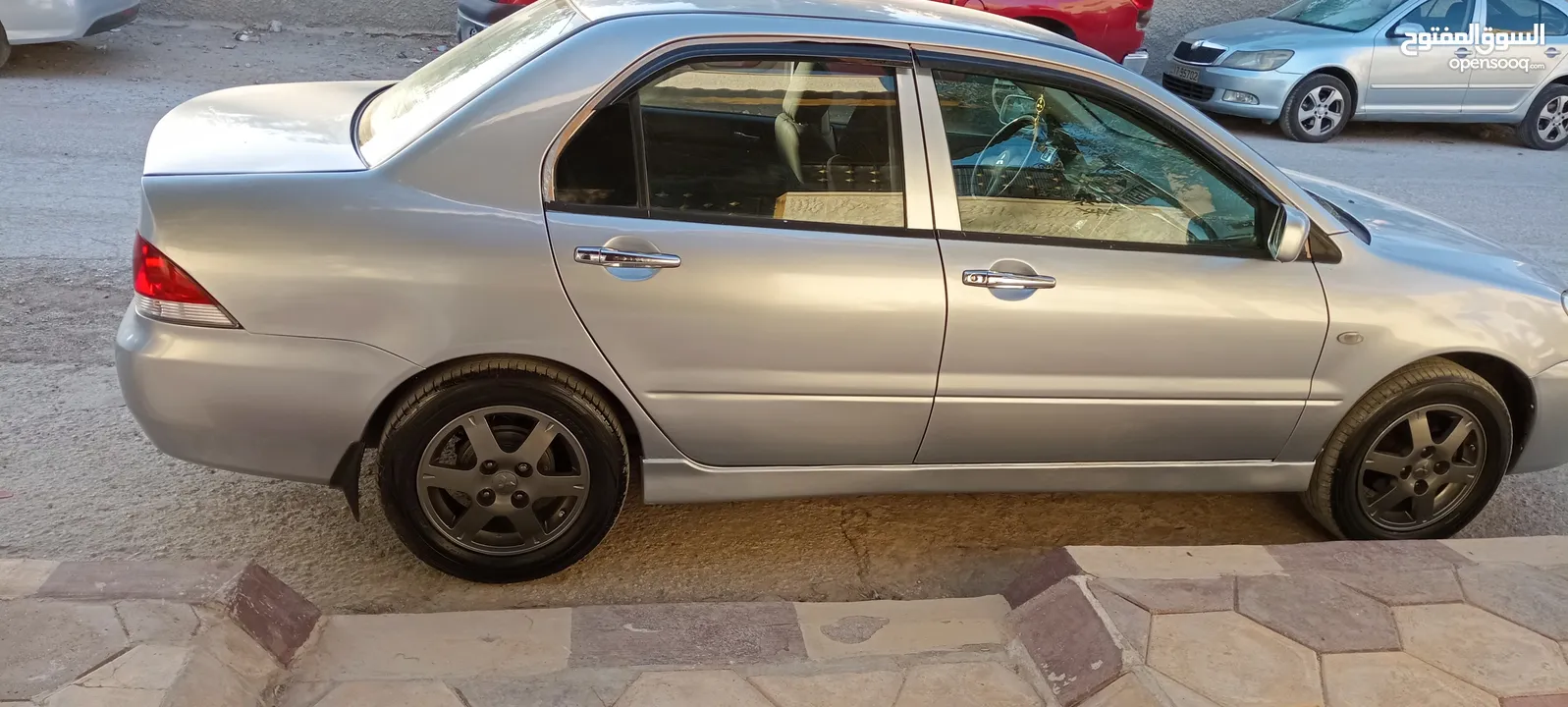 متسوبيشي لانسر
