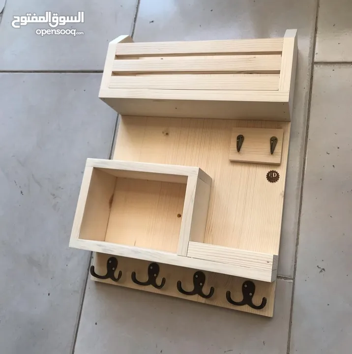 علاقات ملابس ،علاقات خشبية ،يدوية