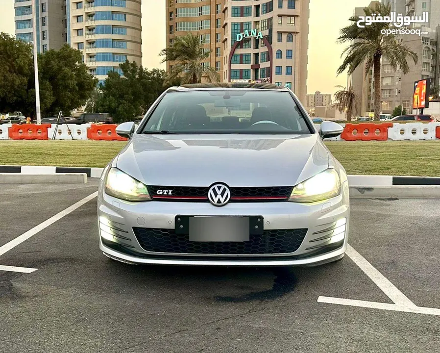 ‎فلوكس فاغن جولف GTI 2014 ‎العداد 108 ‎السعر 2400