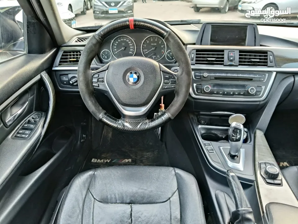 BMW F30  320 I 2013 تعديل كيت خارجي m4    سبويلر خلفي كفر مرايات بات مان  جنط 2 إنش كليبر فرامل احمر