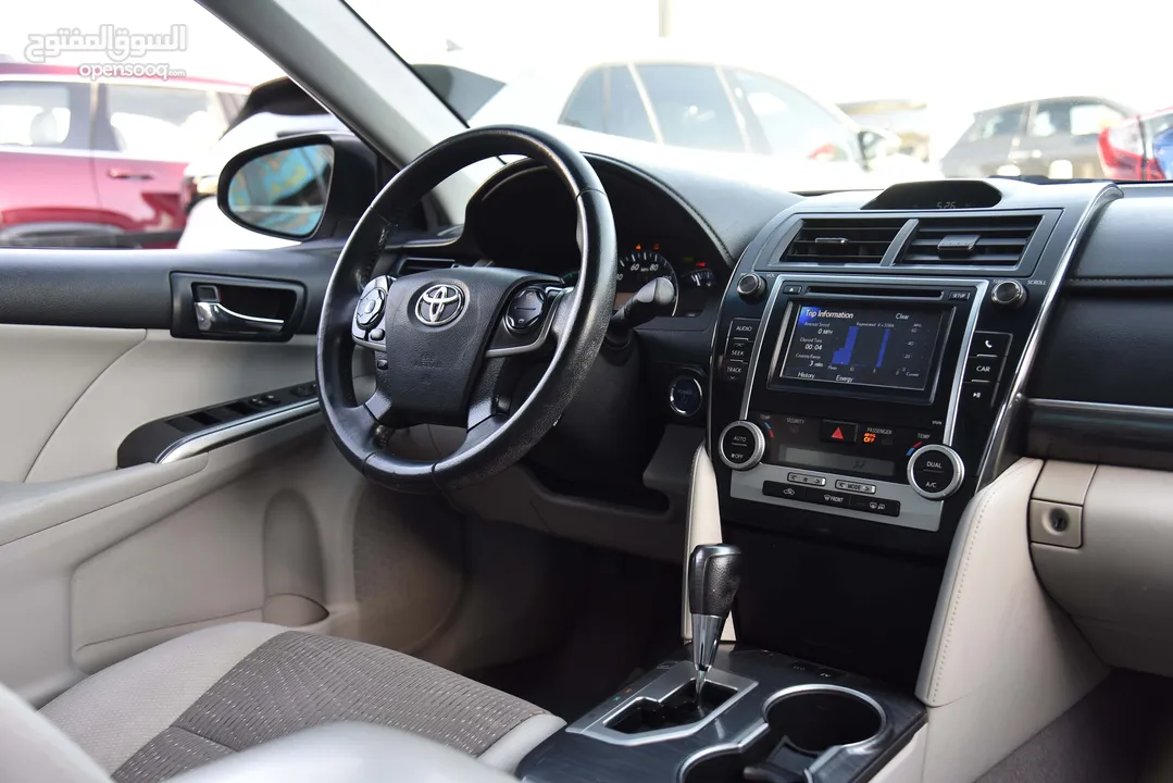تويوتا كامري XLE هايبرد بحالة الشركة Toyota Camry XLE Hybrid 2014