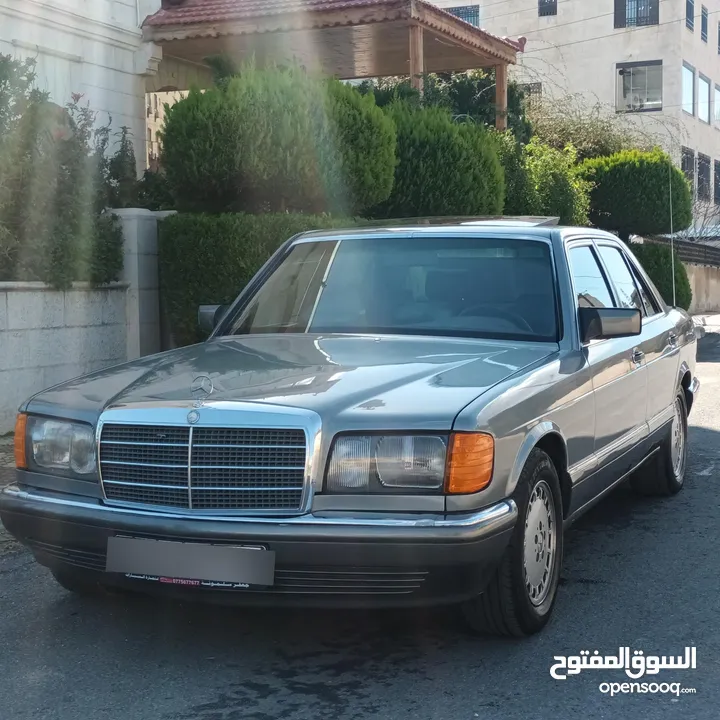 Mercedes  300 SE تب نضافة