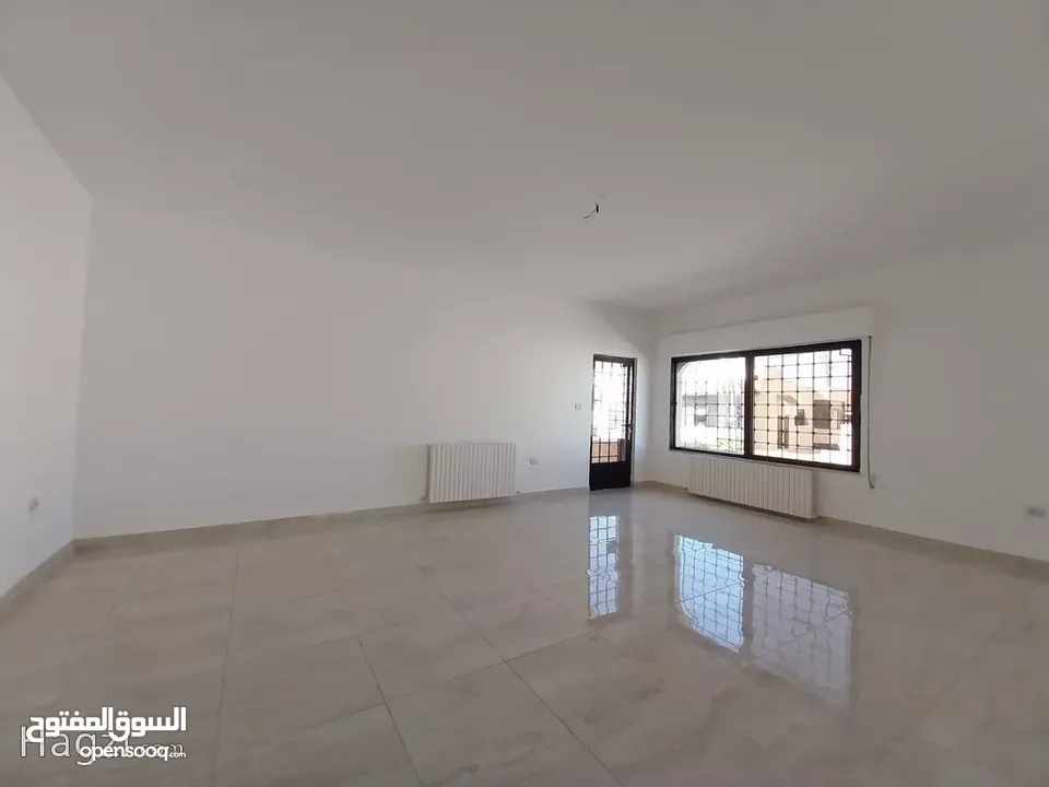 شقة للايجار في دابوق  ( Property 35806 ) سنوي فقط