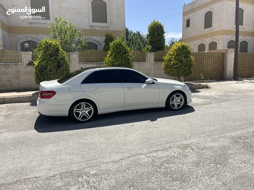 مرسيدس E200 كرت ابيض بنوراما فل كامل موصفات خاصه قابل للبدل