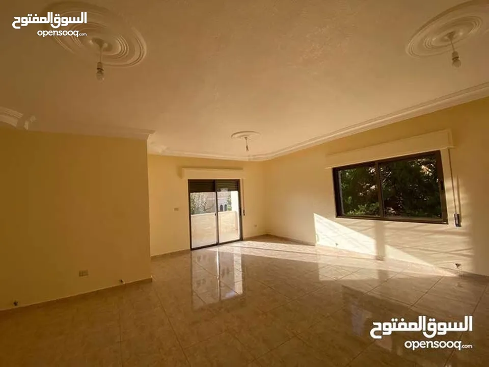 شقة للايجار مرج الحمام قرب مدرسة الطموح طابق ثاني مساحة 170 م