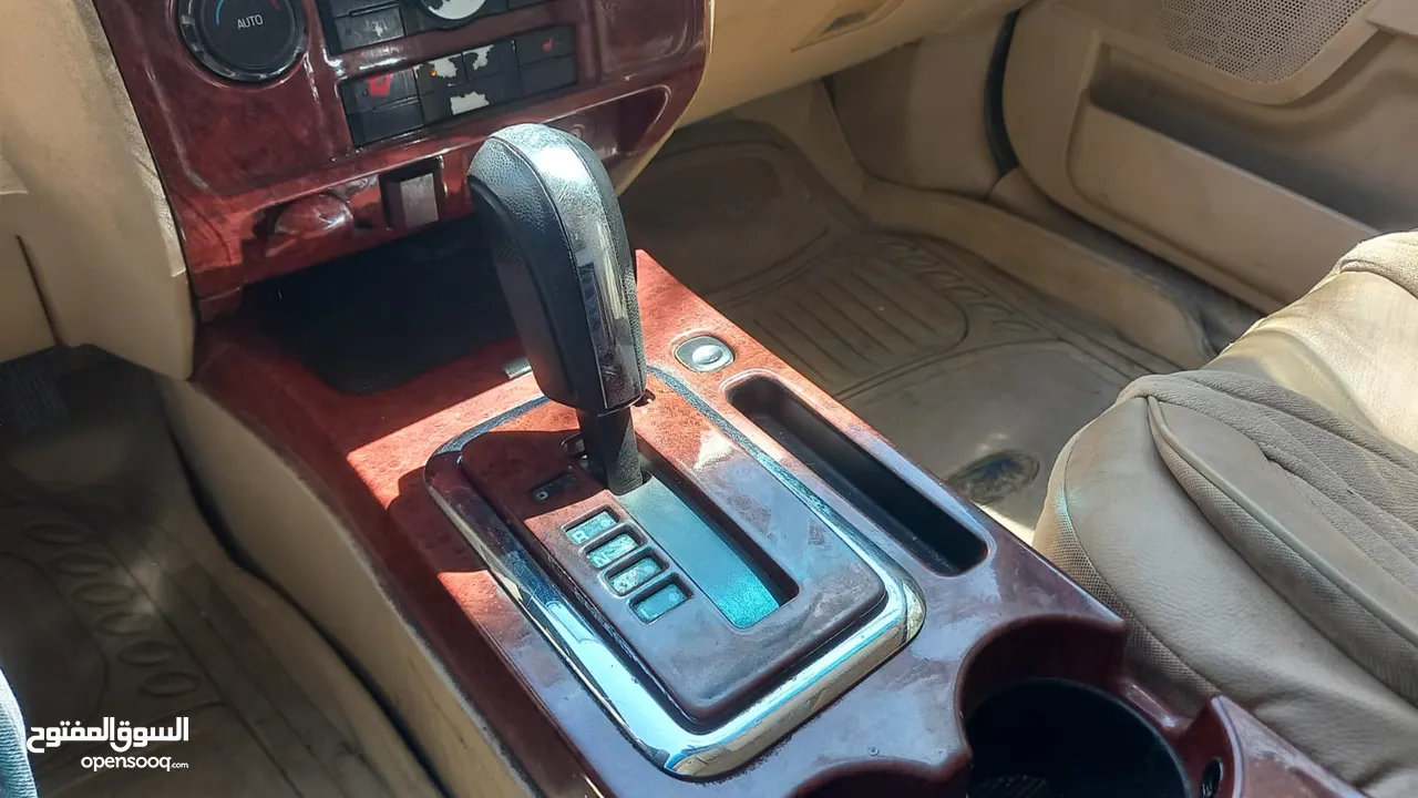 فورد اسكايب فل بفتحه فحص 3 جيد لون ابيض لؤلؤي بسعر مغري قابل للبدل