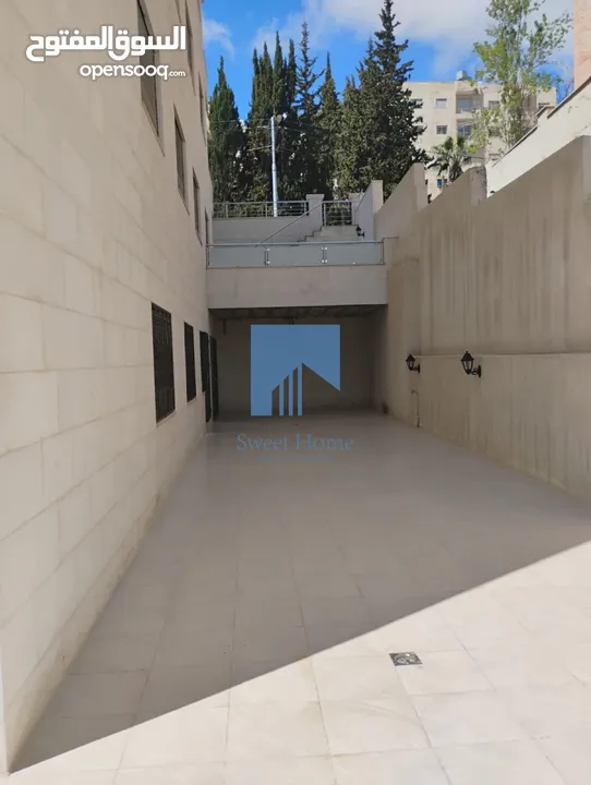 شقة فاخرة للبيع في الجاردنز  - خلف الدستور 155م مع ترسات 150م تشطيب سوبر ديلوكس لم تسكن