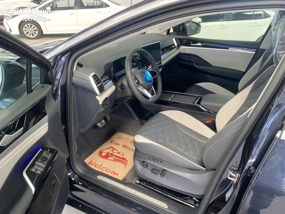 ‏Volkswagen ID 6 CROZZ PRO 2024 عداد زيرو  كفالة 6 سنوات بيانو بلاك للبيع بسعر مميز