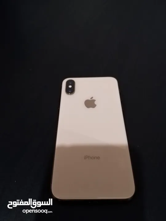 iPhone XS مستعمل للبيع بسعة 64 جيجا
