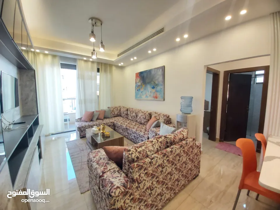 شقة مفروشة للايجار غرفتين نوم في شارع المدينة قرب مطعم ورد