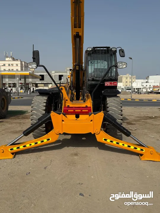 540-170 boom loader very good condition and wkaala Oman