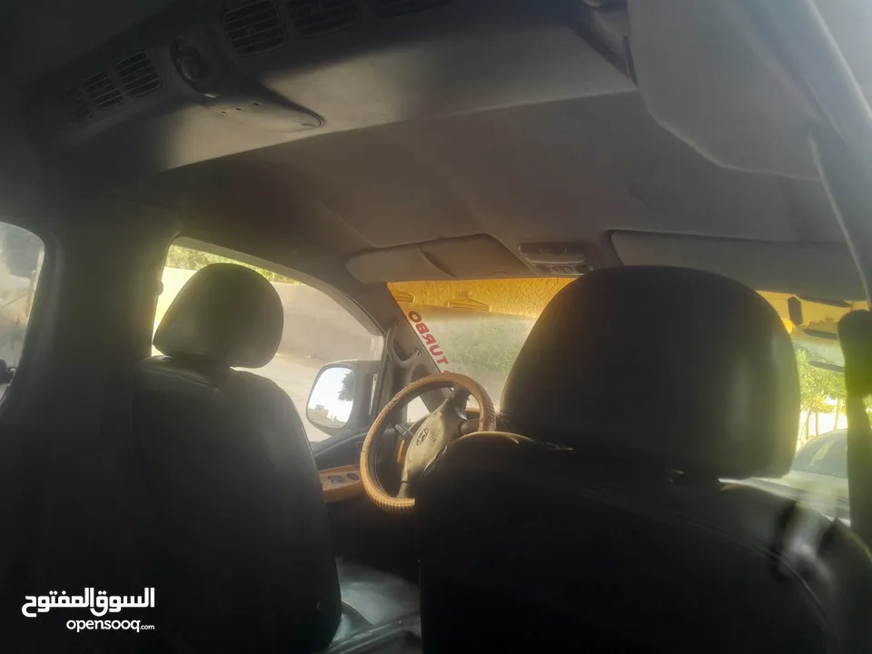 باص استركس موديل 2002 بحالة جيدة غير مرخص شهر  السعر 3.500 قابل للتفاوض
