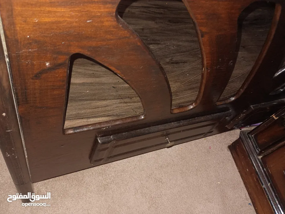 تخت بيبي مستعمل بحال الوكاله جديد  حي نزال