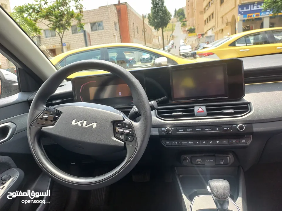كيا سيراتو  kia K3 زيرو موديل  2025/ مكتب الياقوت لتاجير السيارات السياحيه