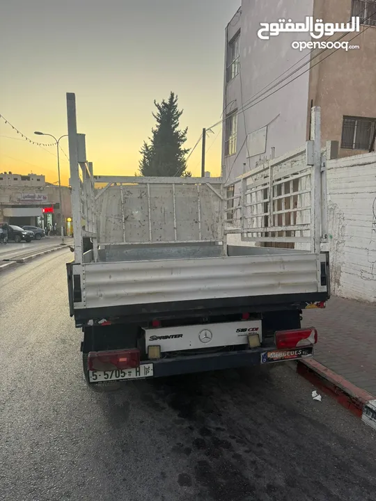 مرسيدس 518