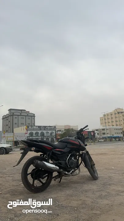 دراجة نارية للبيع نضيفة 150cc