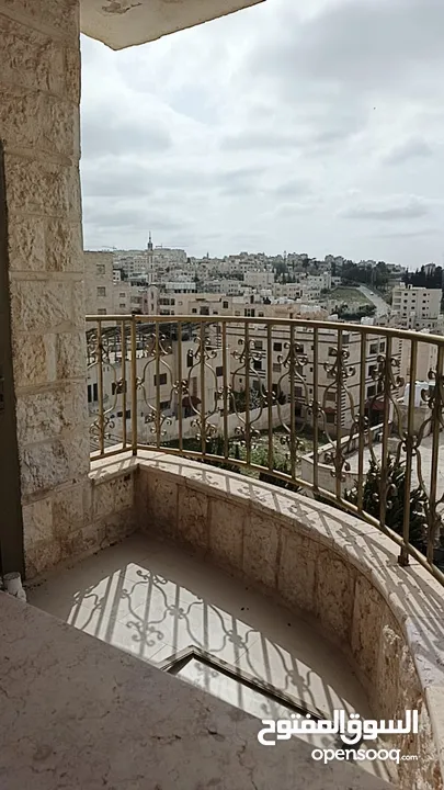 شقه  للبيع