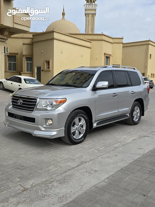 Land cruiser GXR V6 GCC 2015 Price 109,000 Aed