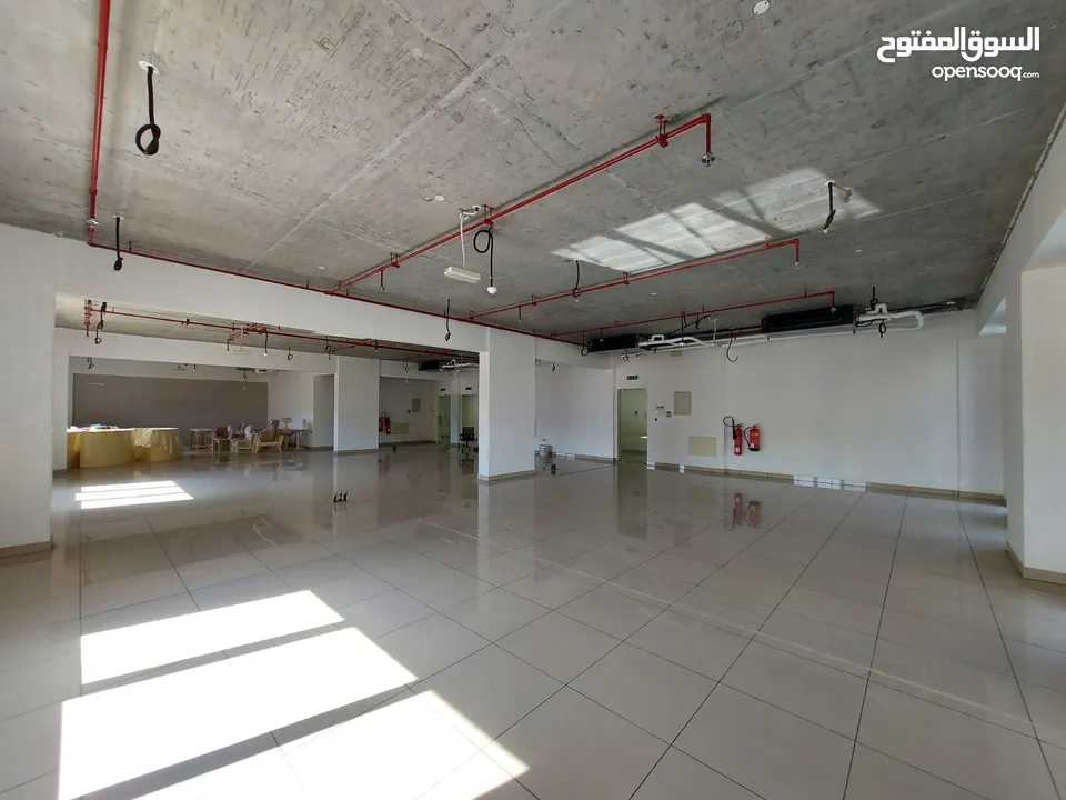 Office Space 65 to 250 Sqm for rent in Al Khuwair REF:953R