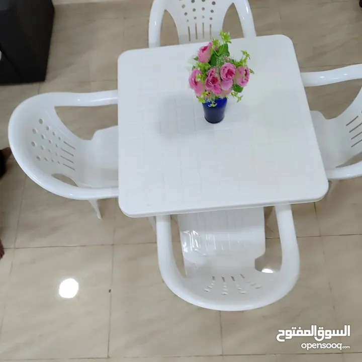 BRANDED PVC DINNING TABLE WITH CHAIRS