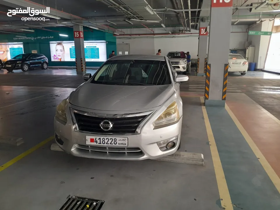 NISSAN ALTIMA 2013, SILVER COLOUR, 2700 BD Urgent sale