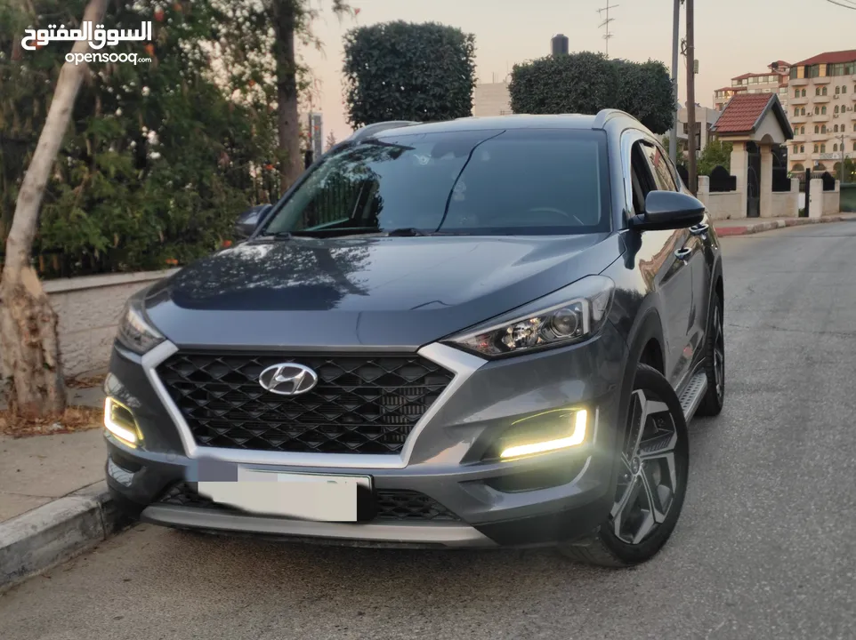 هونداي توسان فل بدون فتحه 2020ترخيص2019 ماشي فقطططط 85000كم للبيع بسعر مغري ع الكاش 95000الف شيكل