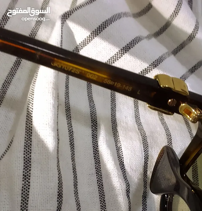 نظارات Gucci اصلية شبه جديدة.Authentic Gucci sunglasses