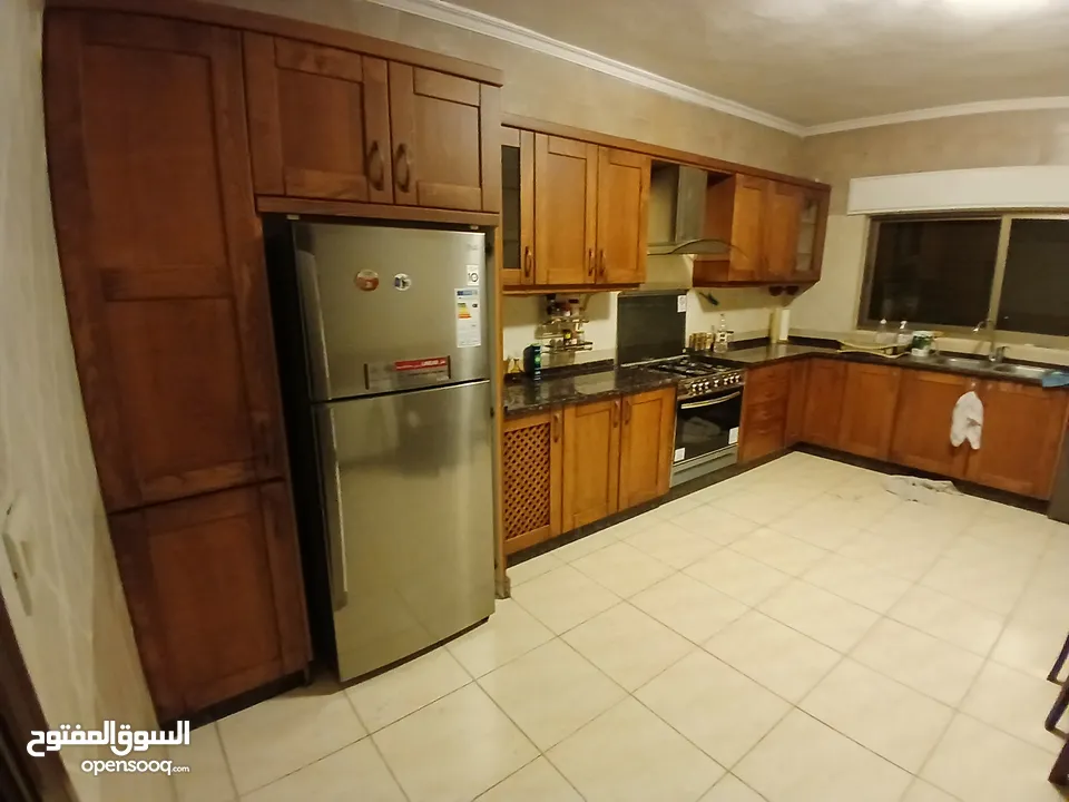 شقة فاخرة سوبر ديلوكس في أرقى واجمل مناطق دير غبار  مفروش جزئي
