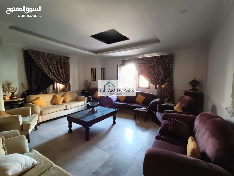 Extravagant 9 bedroom villa at an amazing price in Qurum 29 Ref: 352S