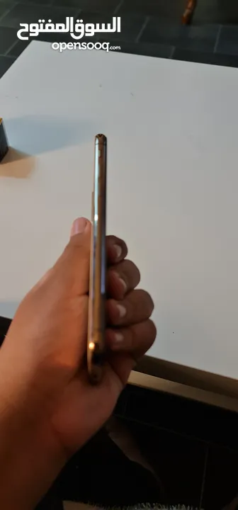 iphone xs in gold