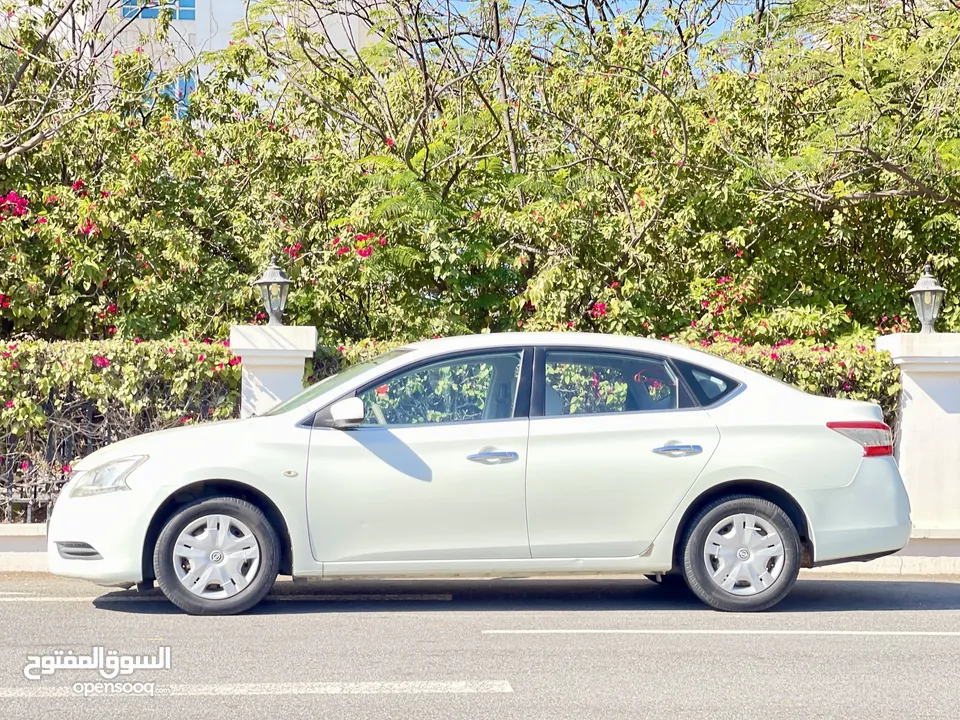 Nissan Sentra 2014  359 783.32رقم