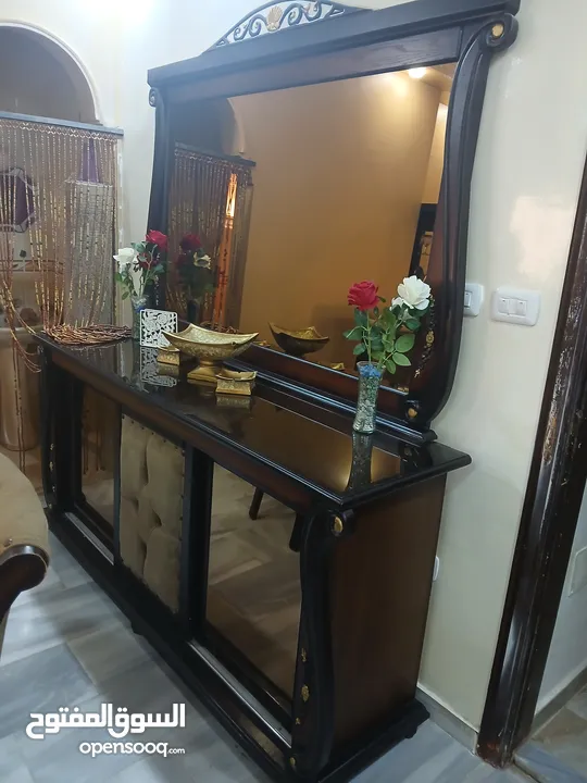 طاولة سفره 8 كراسي للبيع  توب نظافه