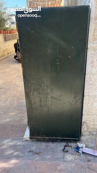 قاصة (خزنة) مستعمل بحالة جيدة جداً