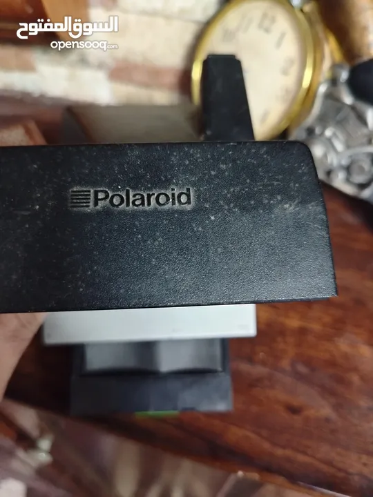 كاميرا فوريه قديمه نوع polaroid