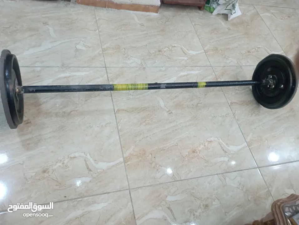 بار حاله جيده وزن 15 كيلو     ...................................................................