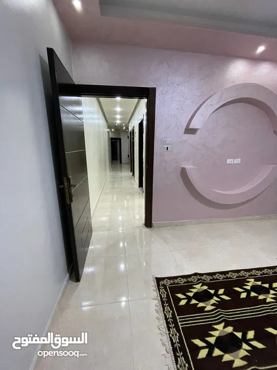فرصتك الذهبية لاستئجار فيلا فاخرة بمواصفات راقية