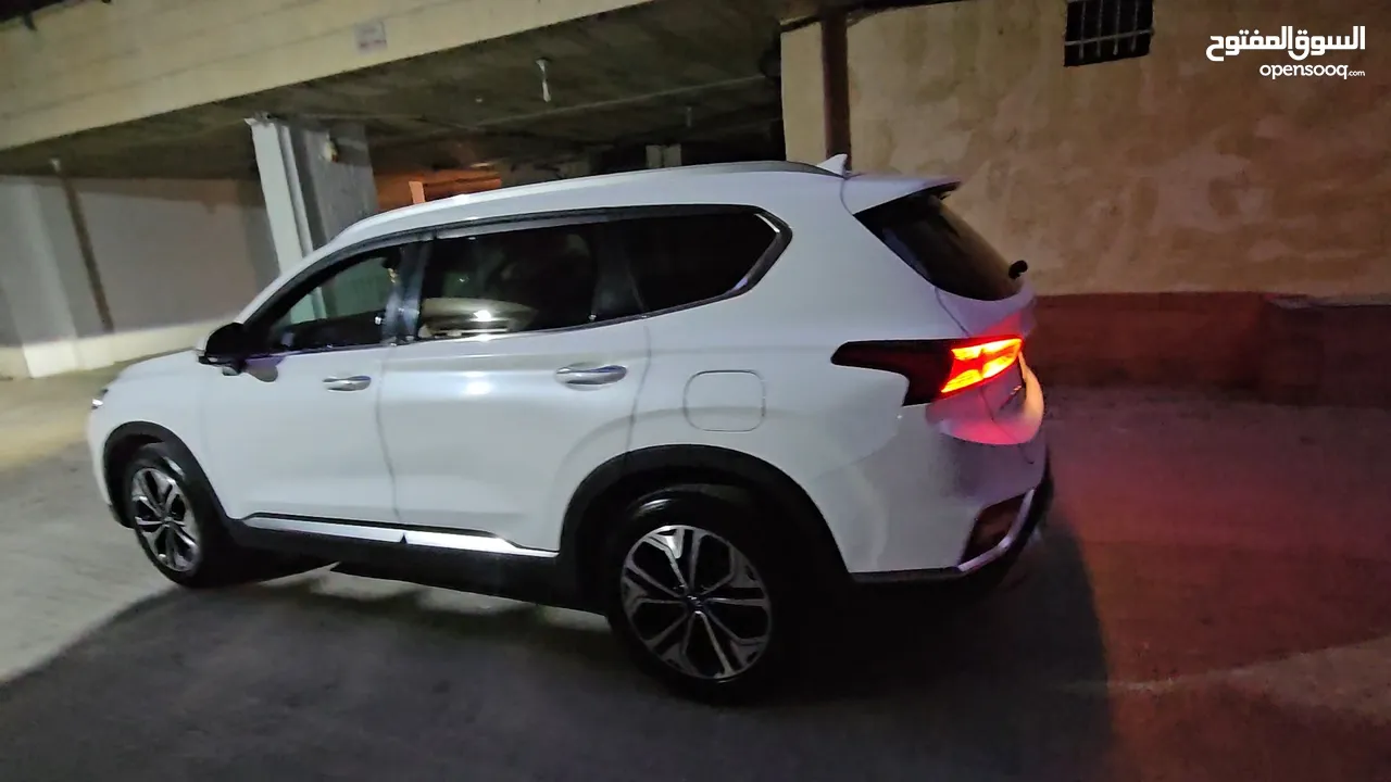 هونداي سنتافيه 2020 ترخيص 19 للبيع. 7 ركاب اصل .عداد قليل