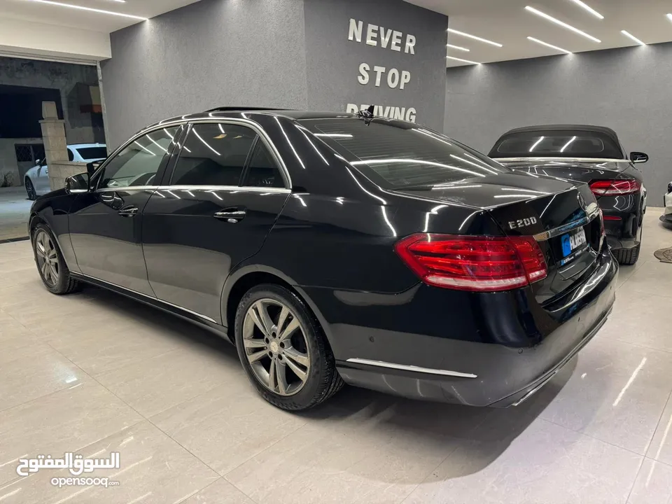 Mercedes Benz E200