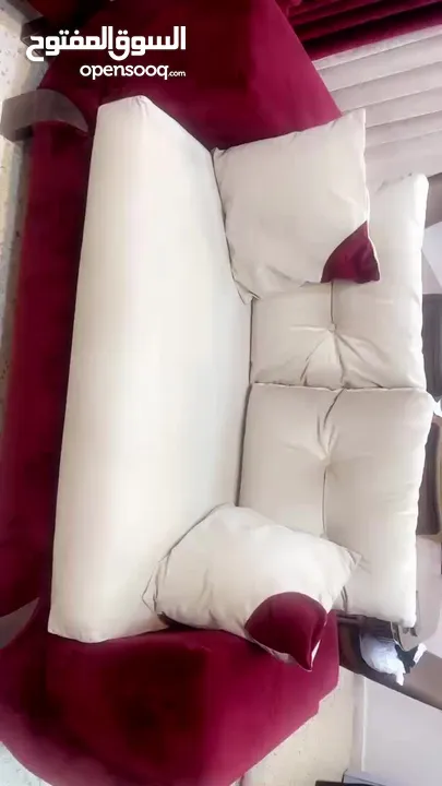 طقم كورنر مستعمل تفصيل و ليس تجاري لون خمري و بيج و الطقم بحالة جيدة الطقم سبع مقاعد