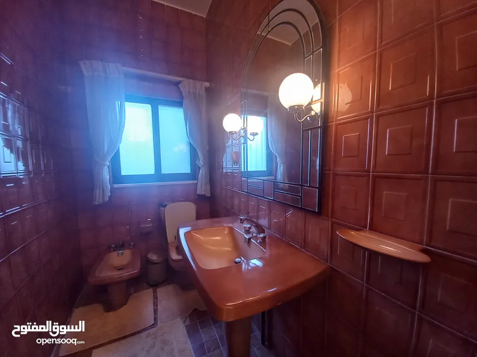 شقة مفروشة للإيجار 450م2 ( Property 18268 )-174847924