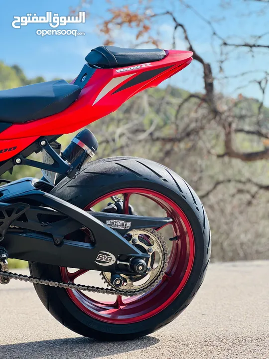 GSX,,1000,,R  بحالة الوكاله ومميزه وممشى قليل