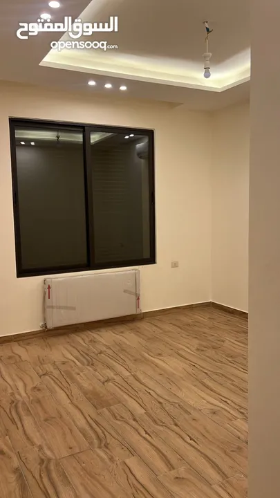 شقة فاخرة للإيجار بالقرب من شارع المطار و كوريدور عبدون مميزة وفاخرة :  14250